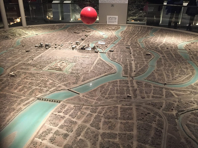 25699685761_40368eed37_z