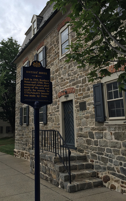 28280737216_811450ec6b_z