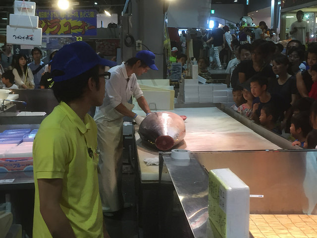 29435786325_434c24bb32_z